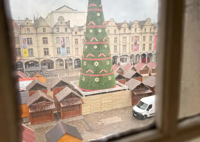 Romantique Vue Beffroi Place Des Heros Appartement